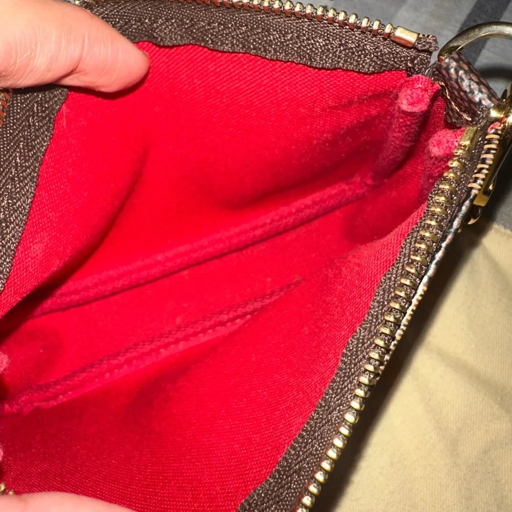 Louis Vuitton Damier Ebene Mini Pochette  Accessories - Picture 4 of 9